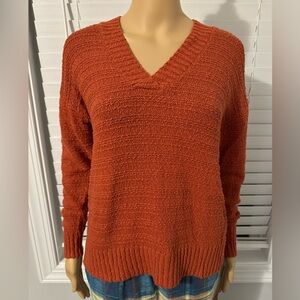Great C & C California size M burnt orange v-neck sweater women NWT